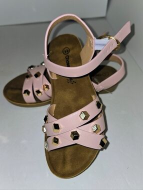 Chosen Steps Girl's 11 Pink Studded Strappy Sandals NEW